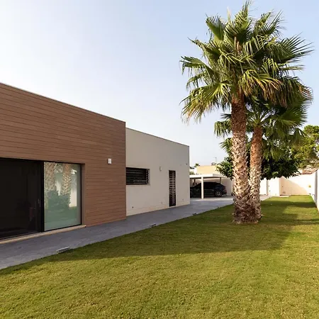 Villa Jilliot Bay سامبييري